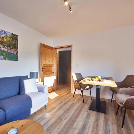 In Mit Grossem Balkon Διαμέρισμα *