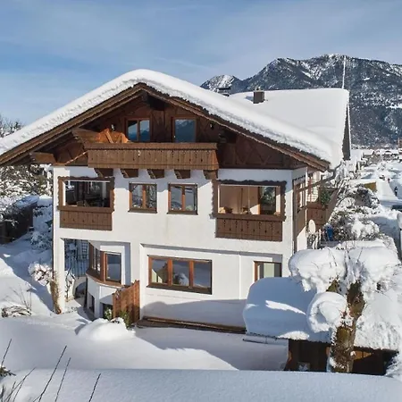 In Mit Grossem Balkon * Garmisch-Partenkirchen